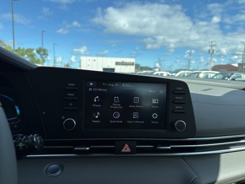 New 2025 Hyundai Elantra Sport image 20