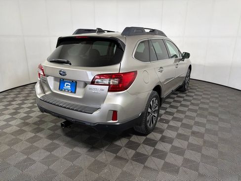 Used 2017 Subaru Outback 3.6R Limited AWD/4WD image 7