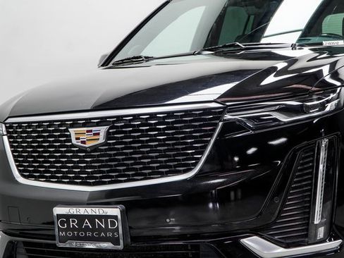 Used 2020 Cadillac XT6 Premium Luxury image 2