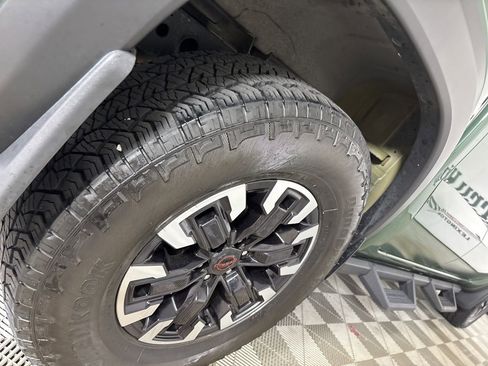 Used 2024 Nissan Frontier PRO-4X w/ Off-Road Protection Package image 33