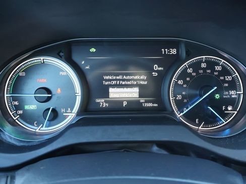 Used 2024 Toyota Venza LE image 13