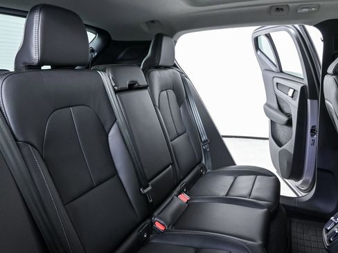 Used 2026 Volvo XC40 B4 Plus w/ Protection Package Premier image 23