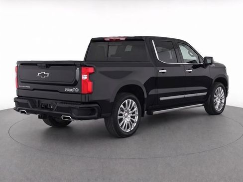 Used 2022 Chevrolet Silverado 1500 High Country w/ High Country Premium Package AWD/4WD image 14