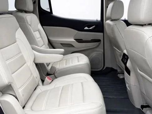 Used 2023 GMC Acadia Denali w/ Denali Ultimate Package AWD/4WD image 14