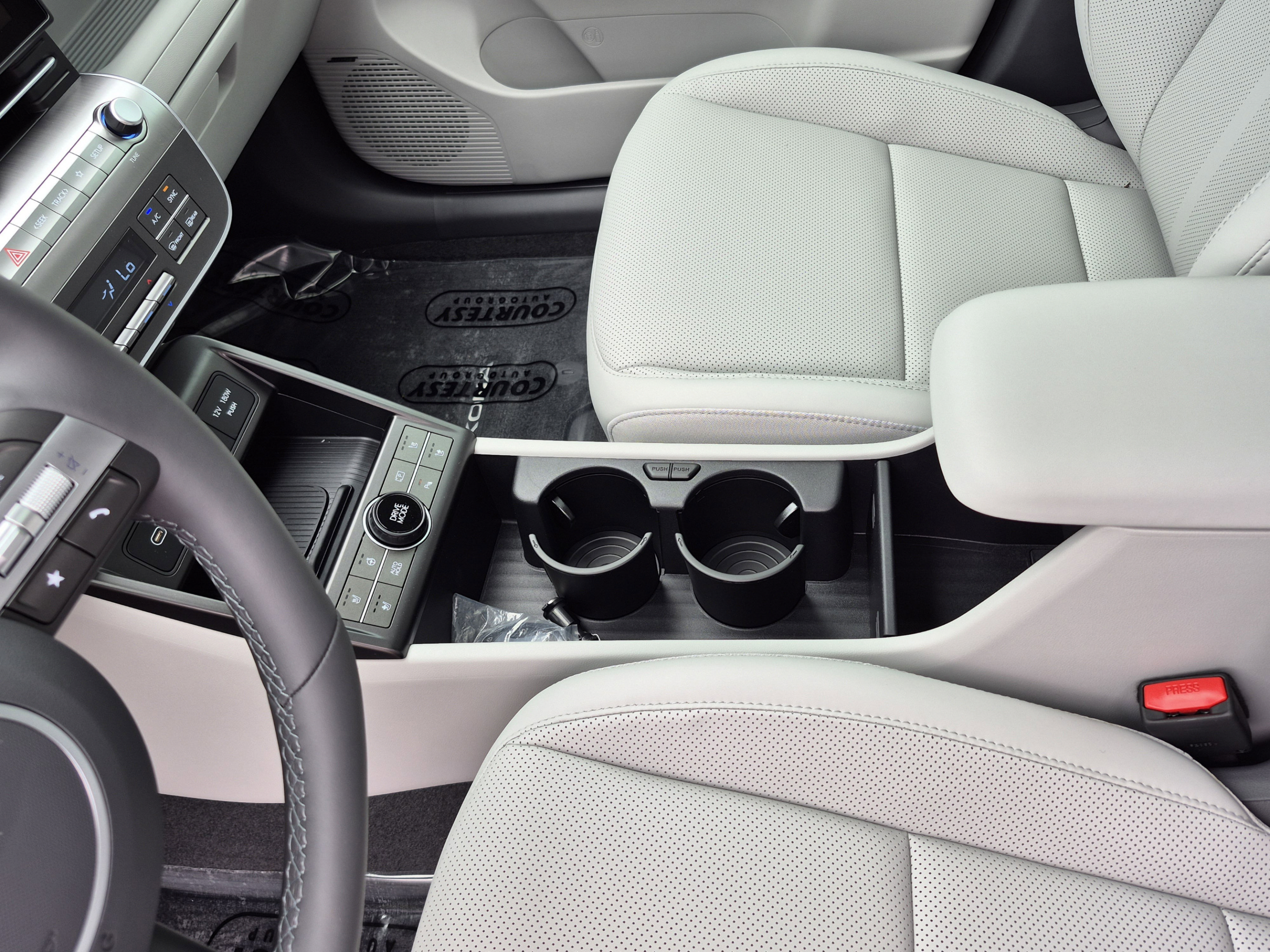 New 2026 Hyundai Kona Limited FWD image 22