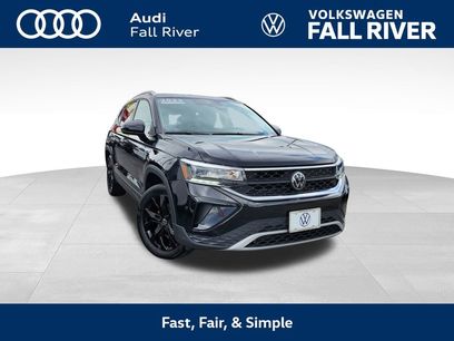 Used 2023 Volkswagen Taos SE w/ Panoramic Sunroof Package