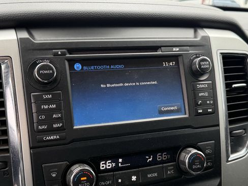 Used 2018 Nissan Titan SV w/ SV Convenience Package image 20