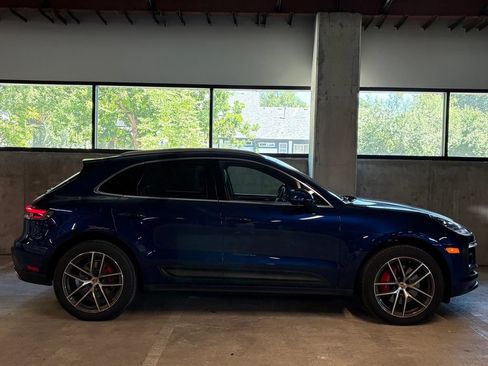 Certified 2023 Porsche Macan S AWD/4WD image 9