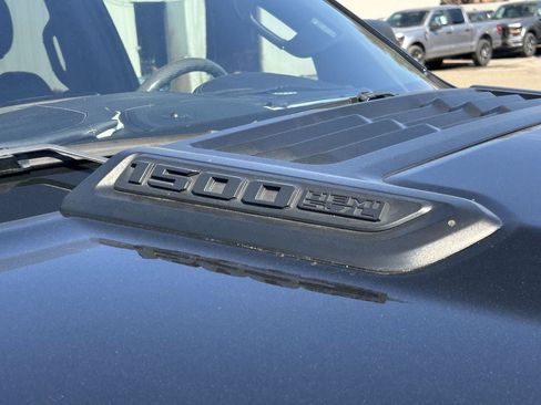 Used 2020 RAM 1500 Limited w/ Black Appearance Package AWD/4WD image 7