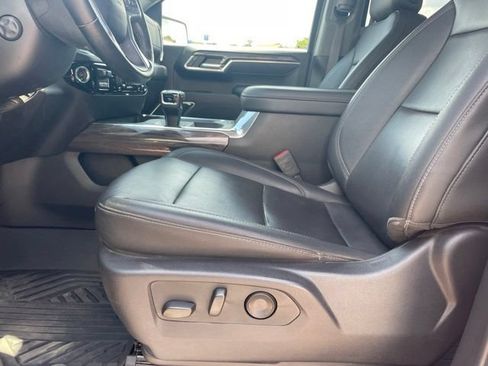 Used 2024 Chevrolet Silverado 1500 LTZ AWD/4WD image 2