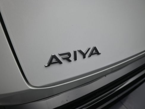 Used 2023 Nissan Ariya image 11