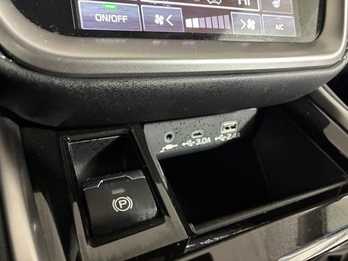 Used 2025 Subaru Legacy Premium image 15
