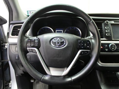 Used 2019 Toyota Highlander Plus image 8