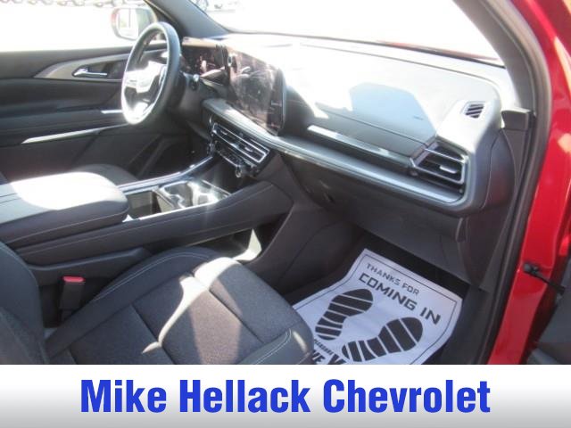 Used 2026 Chevrolet Traverse LT FWD image 10