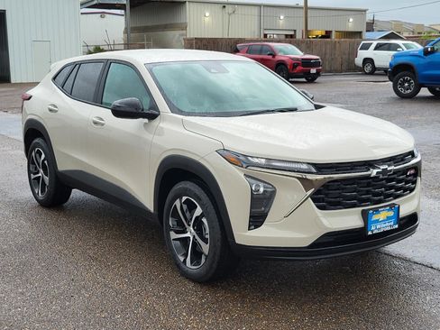 New 2026 Chevrolet Trax RS image 7