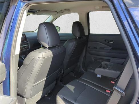 New 2026 Nissan Pathfinder SL AWD/4WD image 16