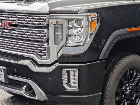 Used 2023 GMC Sierra 3500 Denali w/ Denali Black Diamond Edition image 10