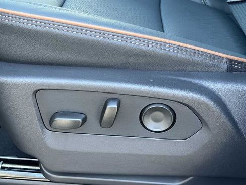 New 2026 GMC Yukon XL AT4 w/ AT4 Premium Plus Package image 20