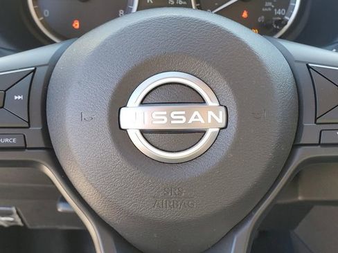 Certified 2025 Nissan Kicks Play S image 29