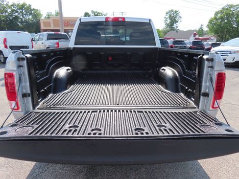 Used 2018 RAM 1500 Laramie RWD image 14