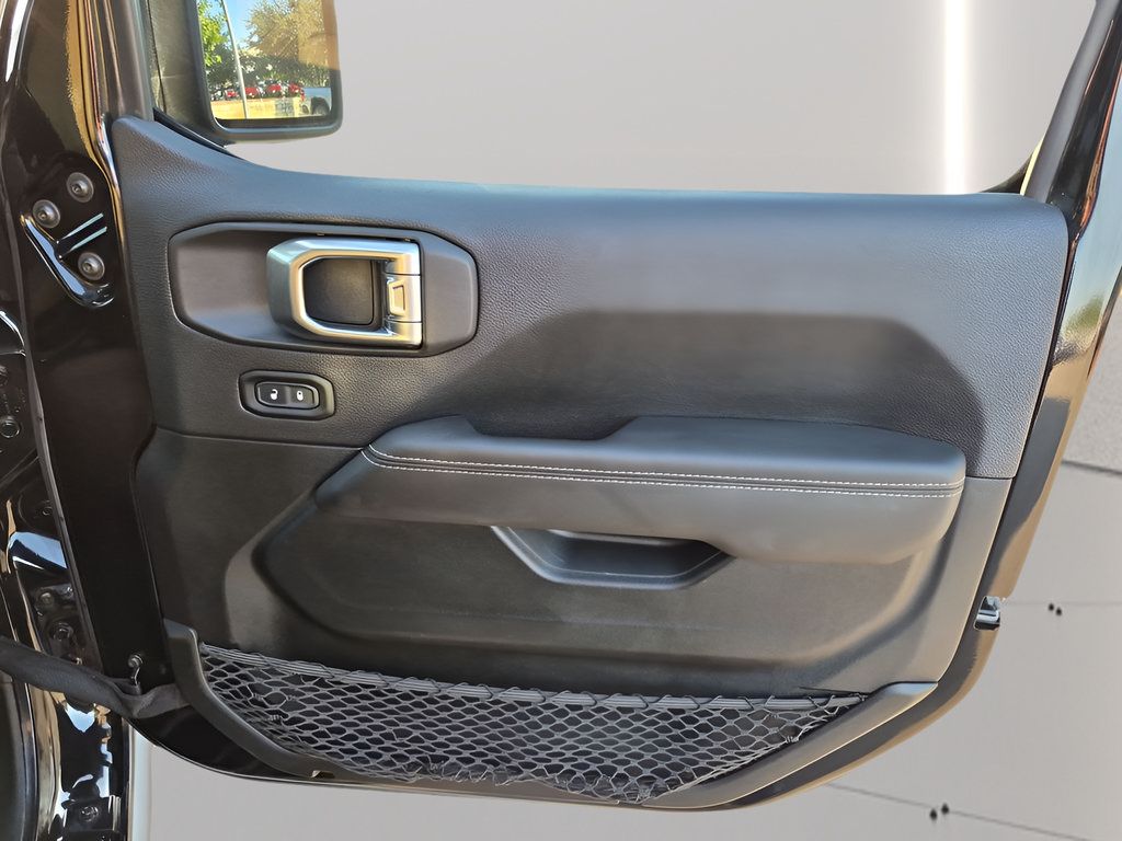 Used 2021 Jeep Wrangler Unlimited Rubicon AWD/4WD image 41