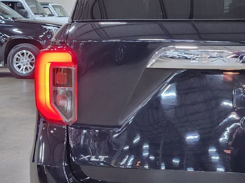 Used 2020 Ford Explorer XLT w/ Equipment Group 202A image 20