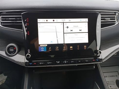 Used 2022 Jeep Wagoneer Series II w/ Premium Group I image 10