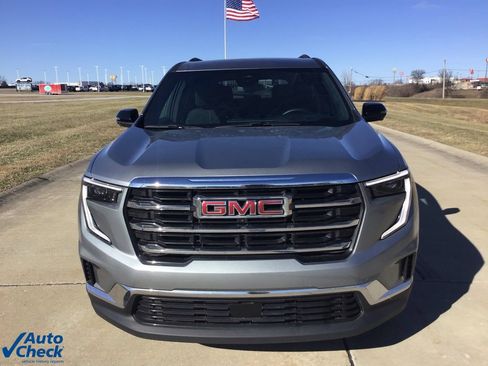 Used 2025 GMC Acadia Elevation image 9