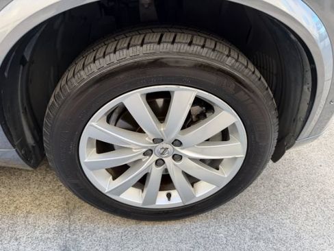 Used 2016 Volvo XC90 T6 Momentum AWD/4WD image 32