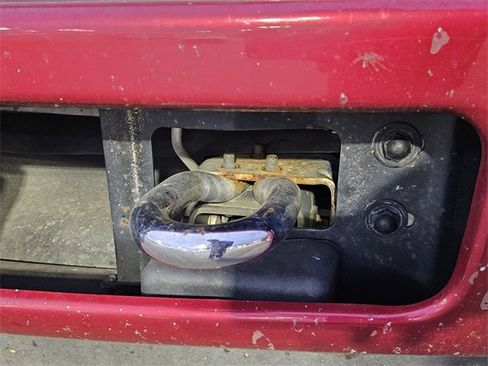 Used 2016 Ford F250 Platinum w/ FX4 Off-Road Package image 4