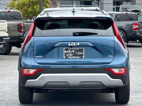 New 2026 Kia Niro EX FWD image 5