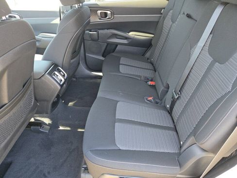 New 2026 Kia Sorento LX FWD image 7