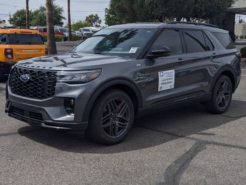 New 2026 Ford Explorer ST-Line w/ ST-Line Street Pack RWD image 5