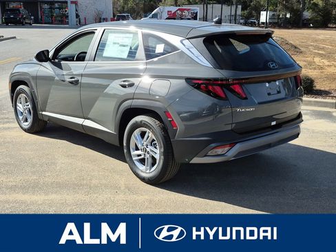 New 2026 Hyundai Tucson SE image 8