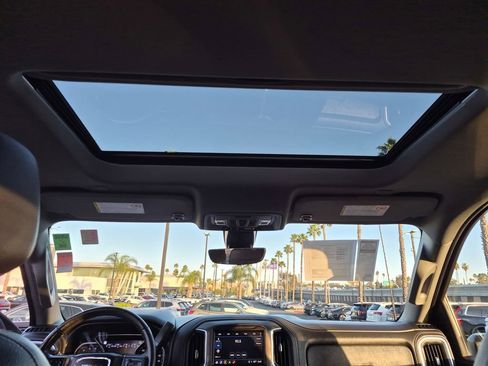 Used 2022 GMC Sierra 2500 Denali w/ Denali Ultimate Package image 24