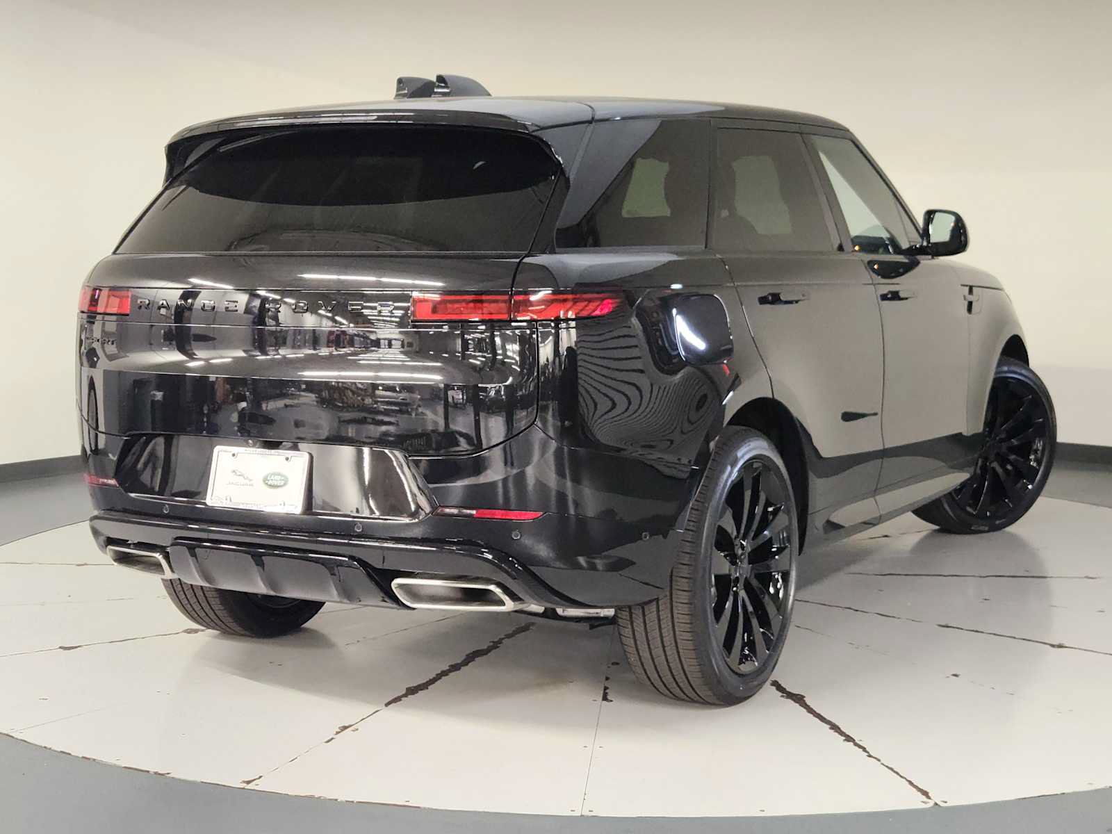 New 2027 Land Rover Range Rover Sport Dynamic SE AWD/4WD image 6