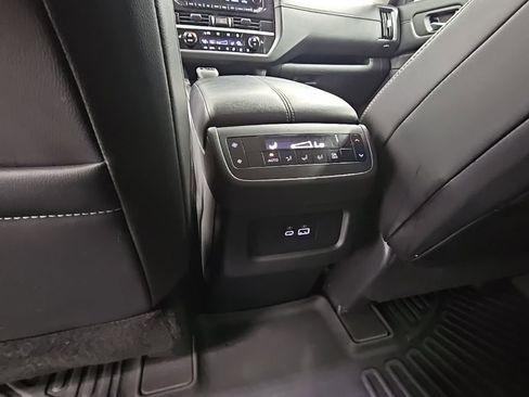 Used 2022 Nissan Pathfinder SL image 33