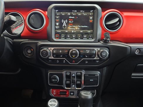 Used 2020 Jeep Wrangler Unlimited Rubicon AWD/4WD image 14