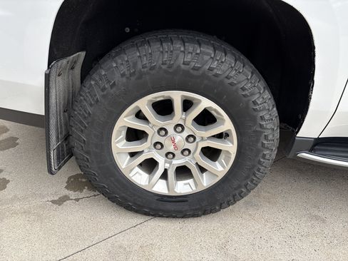 Used 2019 GMC Yukon XL SLT AWD/4WD image 36