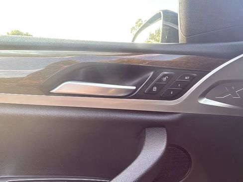 Used 2019 BMW X3 xDrive30i w/ Driving Assistance Package image 18