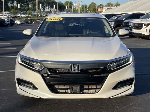 Used 2020 Honda Accord EX-L image 2