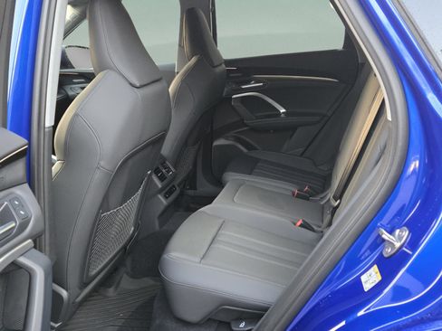 New 2025 Audi Q5 Prestige image 32