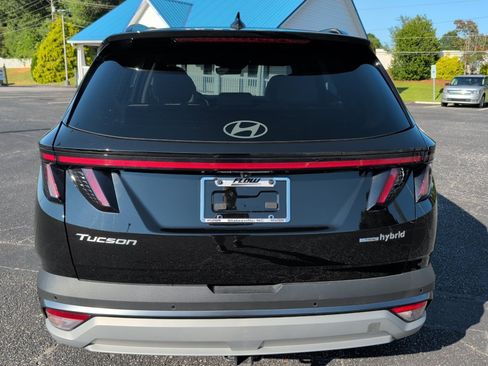 Used 2025 Hyundai Tucson Limited AWD/4WD image 14