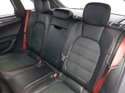 Used 2024 Porsche Macan GTS image 16