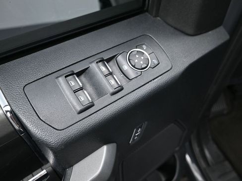 Used 2017 Ford F150 XLT w/ Equipment Group 302A Luxury image 11