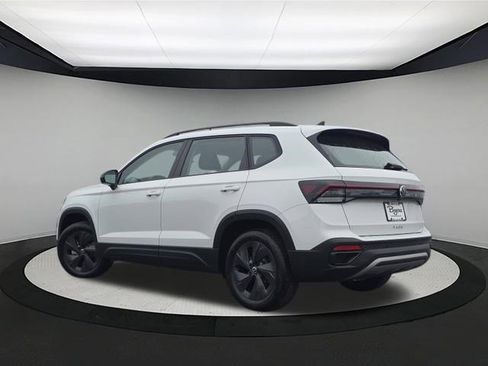 New 2026 Volkswagen Taos S FWD image 5