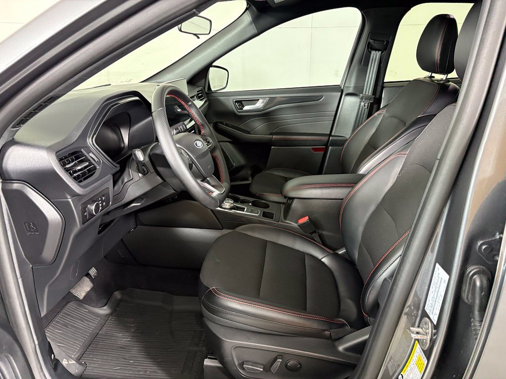 Used 2026 Ford Escape ST-Line w/ Tech Pack #1 FWD image 21