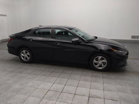 Used 2021 Hyundai Elantra SE FWD image 11
