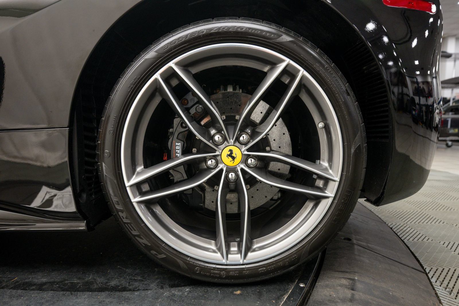 Used 2017 Ferrari 488 Spider RWD image 44
