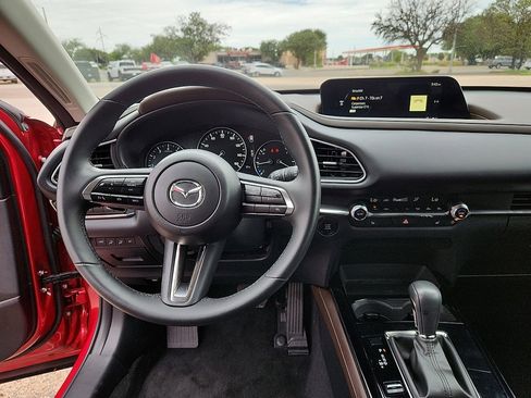 Used 2025 MAZDA CX-30 AWD 2.5 S w/ Premium Package image 6